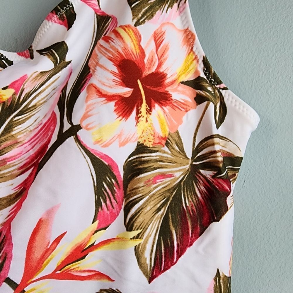 Old Navy One-Shoulder Print/Color Block One-Piece Swimsuit - Picture 6 of 11